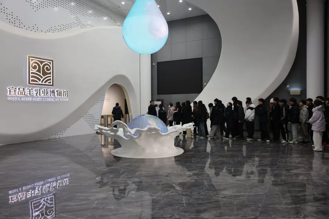 社会实践·西大学子在行动（二）：观摩先进产业 点亮技能人生