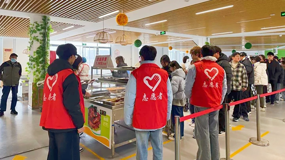 我校开展学雷锋志愿服务系列活动