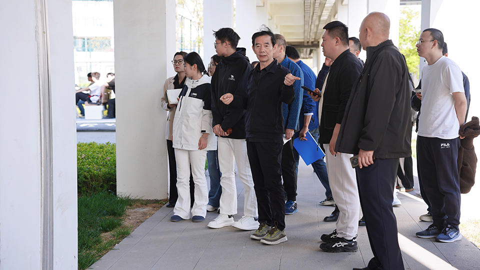 我校开展校园安全卫生大检查